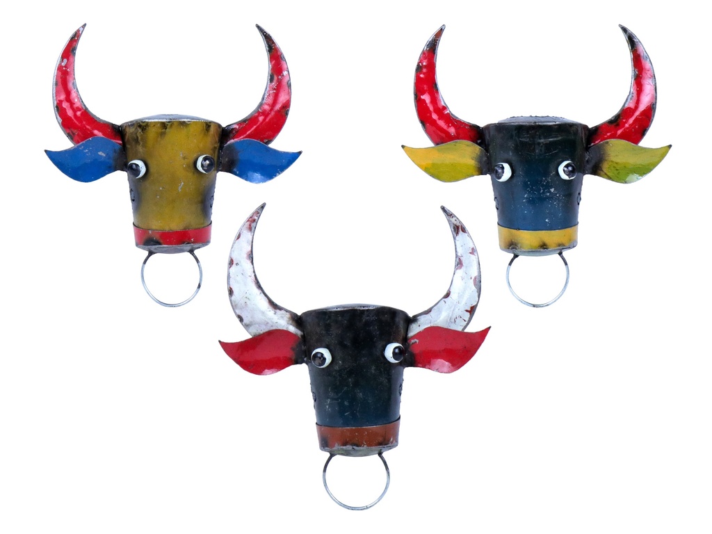 Bull Trophy Up (32) - Mix Colour