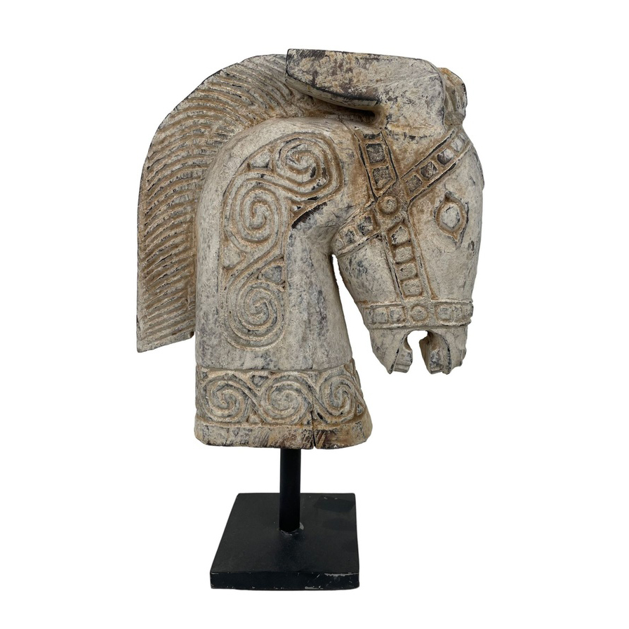 Horse Head Carved on Stand (43)