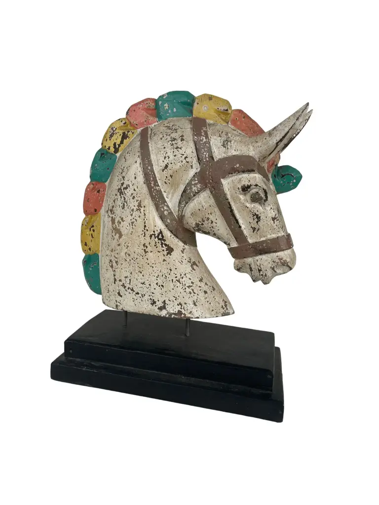 Horse Head Carved on Stand (30)